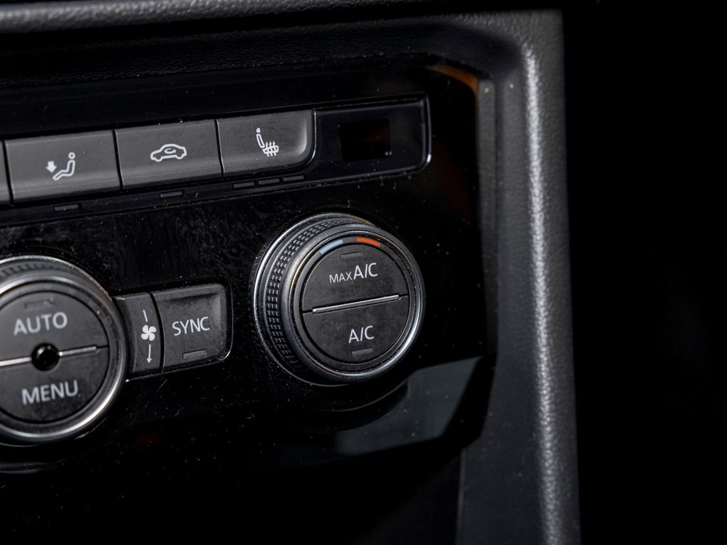 Volkswagen Taos  2024 à St-Jérôme, Québec - 22 - w1024h768px