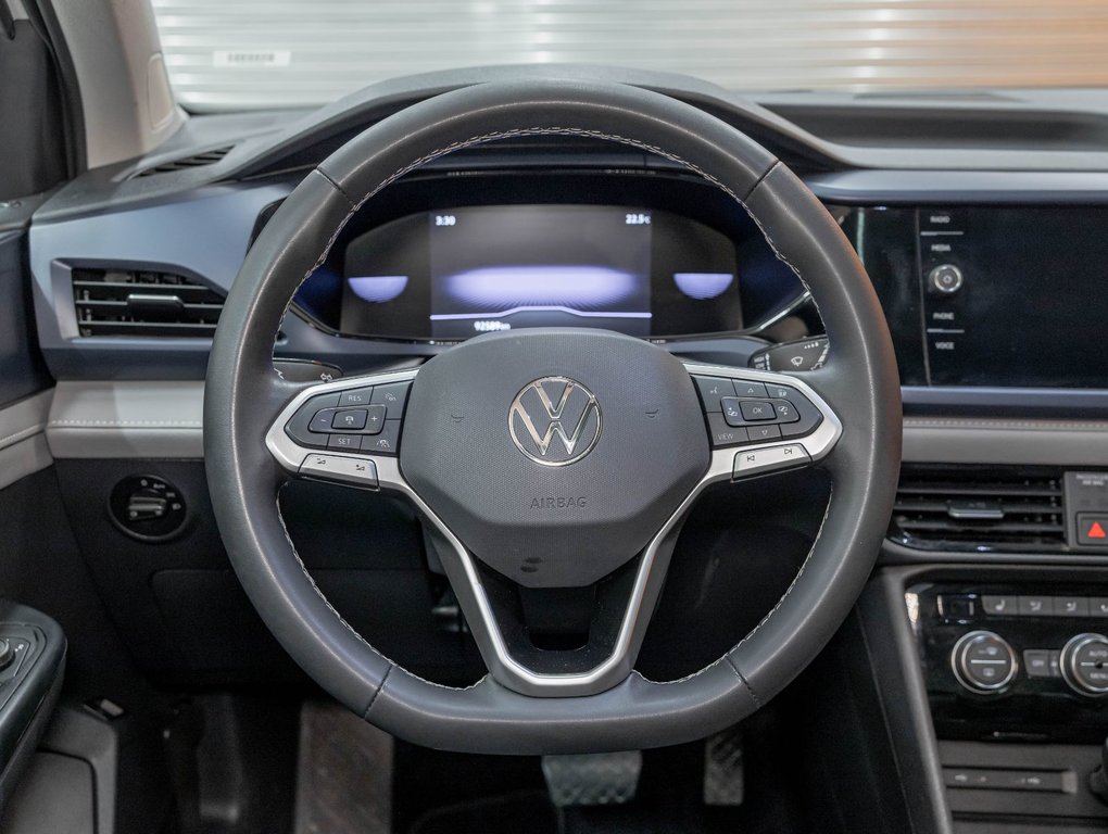 Volkswagen Taos  2024 à St-Jérôme, Québec - 14 - w1024h768px