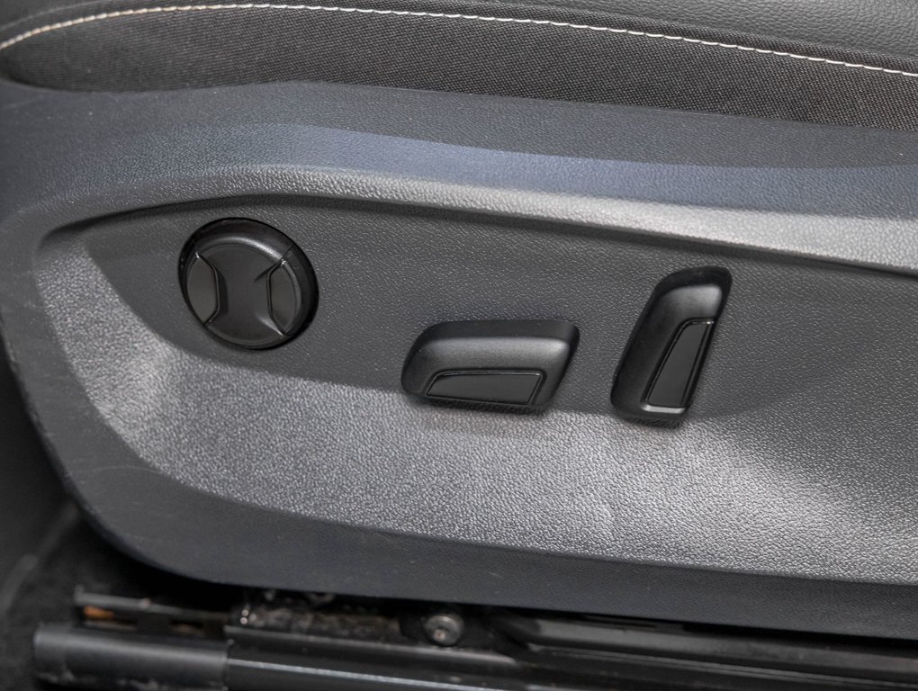 Volkswagen Taos  2024 à St-Jérôme, Québec - 23 - w1024h768px