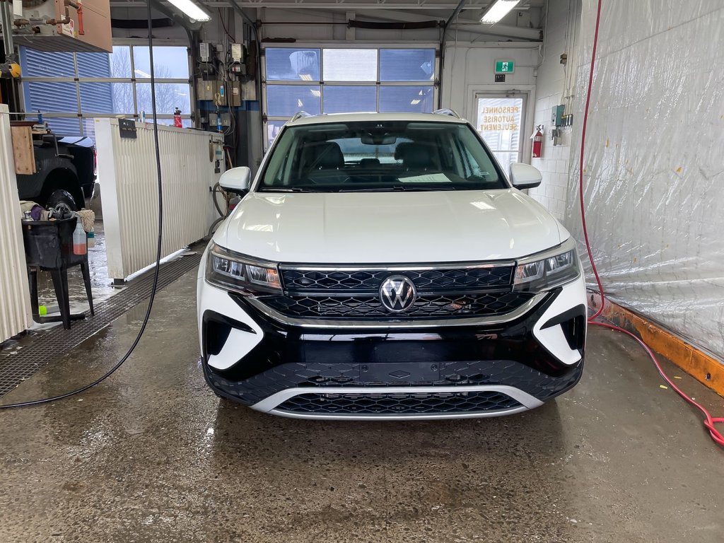 Volkswagen Taos  2024 à St-Jérôme, Québec - 5 - w1024h768px