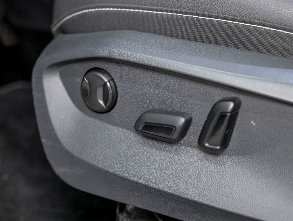 Volkswagen Taos  2024 à St-Jérôme, Québec - 23 - w1024h768px