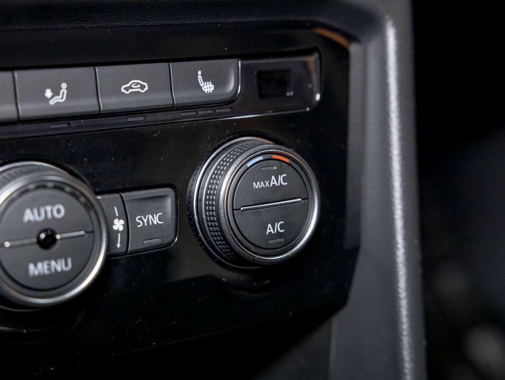 Volkswagen Taos  2024 à St-Jérôme, Québec - 21 - w1024h768px