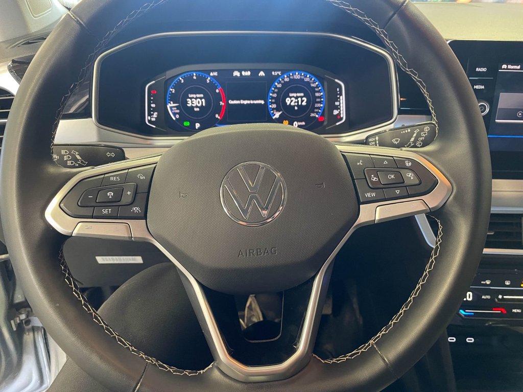 Volkswagen Taos  2025 à St-Jérôme, Québec - 13 - w1024h768px