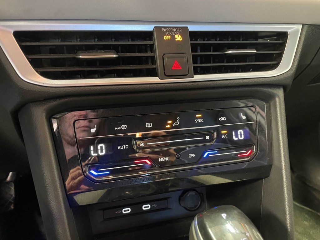 Volkswagen Taos  2025 à St-Jérôme, Québec - 12 - w1024h768px