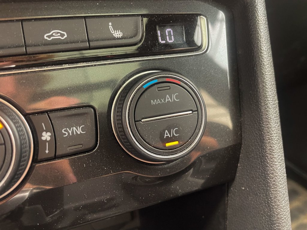 2019 Volkswagen Tiguan in St-Jérôme, Quebec - 16 - w1024h768px