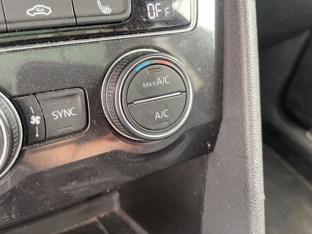 Volkswagen Tiguan  2021 à St-Jérôme, Québec - 17 - w1024h768px