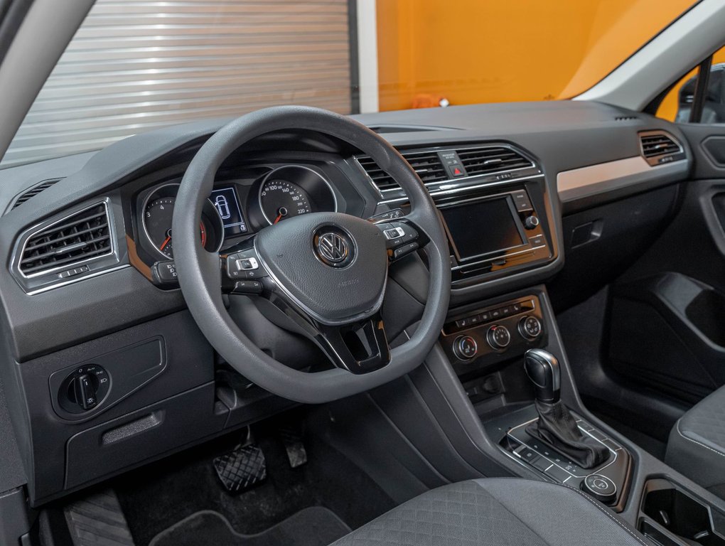 2021 Volkswagen Tiguan in St-Jérôme, Quebec - 2 - w1024h768px