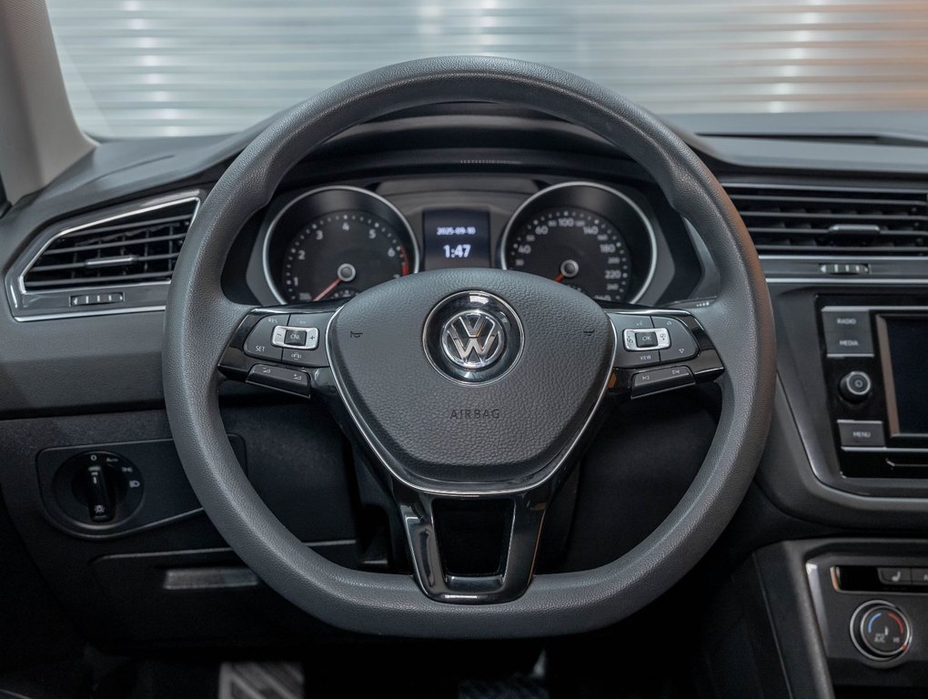 2021 Volkswagen Tiguan in St-Jérôme, Quebec - 12 - w1024h768px