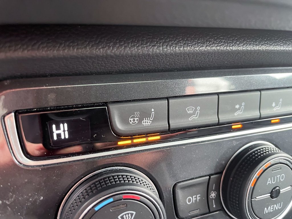 2021 Volkswagen Tiguan in St-Jérôme, Quebec - 14 - w1024h768px