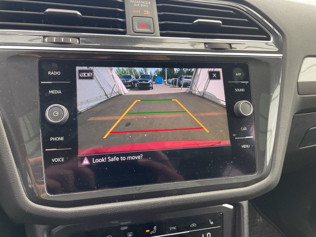 2022 Volkswagen Tiguan in St-Jérôme, Quebec - 16 - w1024h768px