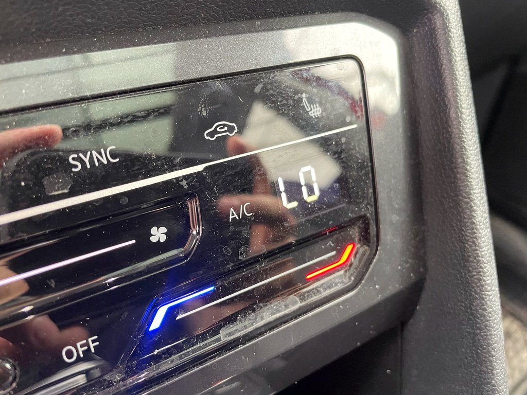 2022 Volkswagen Tiguan in St-Jérôme, Quebec - 17 - w1024h768px