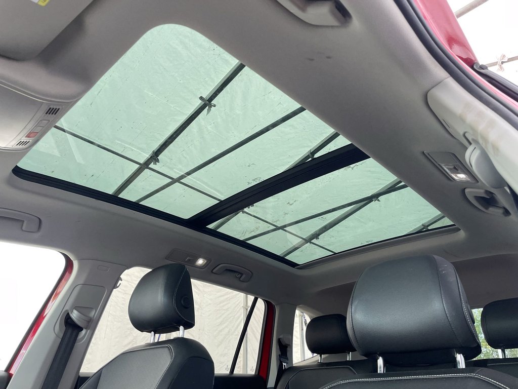 2022 Volkswagen Tiguan in St-Jérôme, Quebec - 3 - w1024h768px
