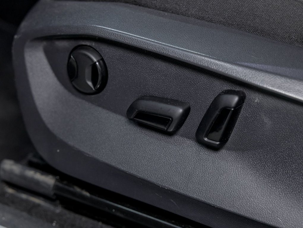 2023 Volkswagen Tiguan in St-Jérôme, Quebec - 26 - w1024h768px
