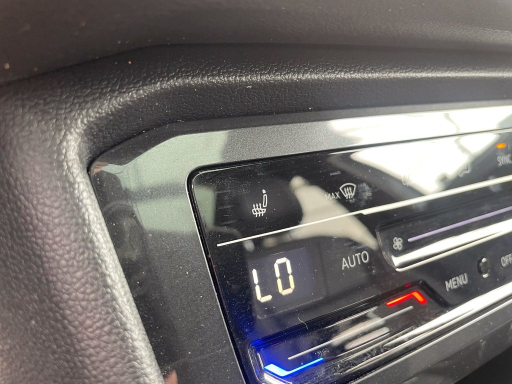 Volkswagen Tiguan  2023 à St-Jérôme, Québec - 16 - w1024h768px