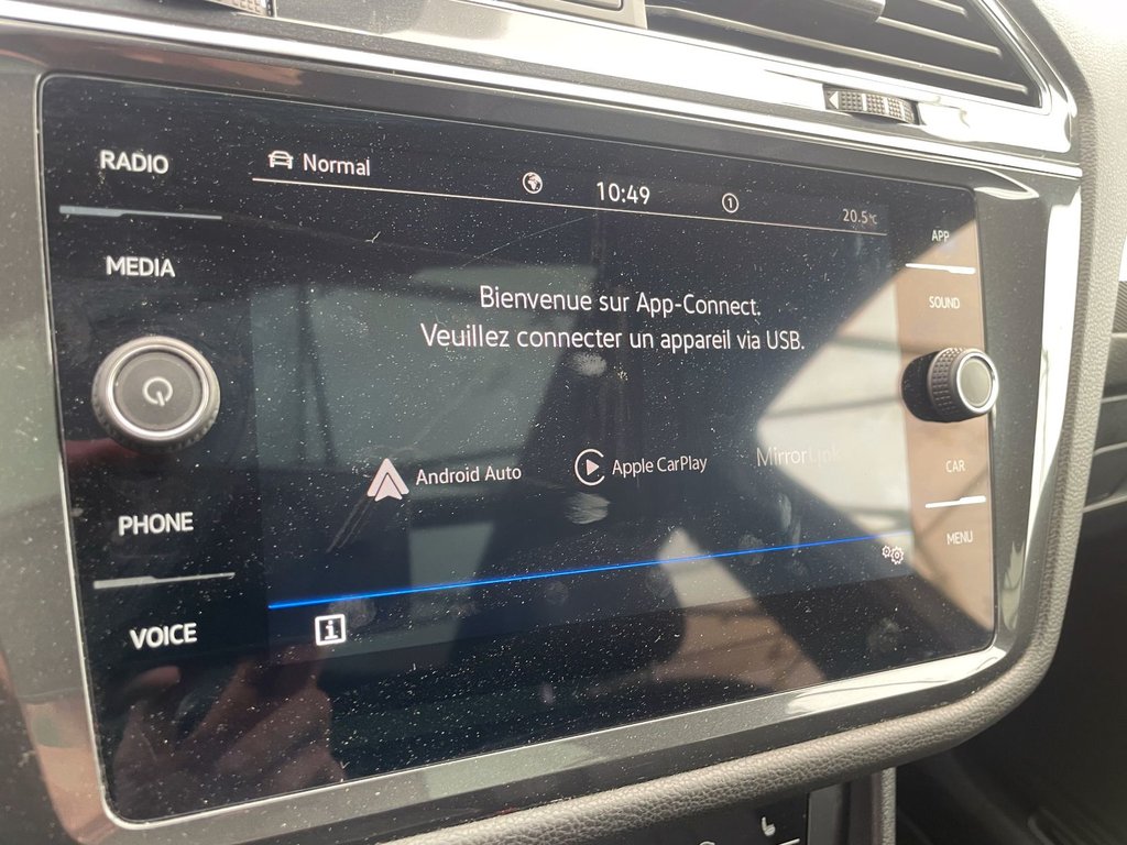 Volkswagen Tiguan  2023 à St-Jérôme, Québec - 14 - w1024h768px