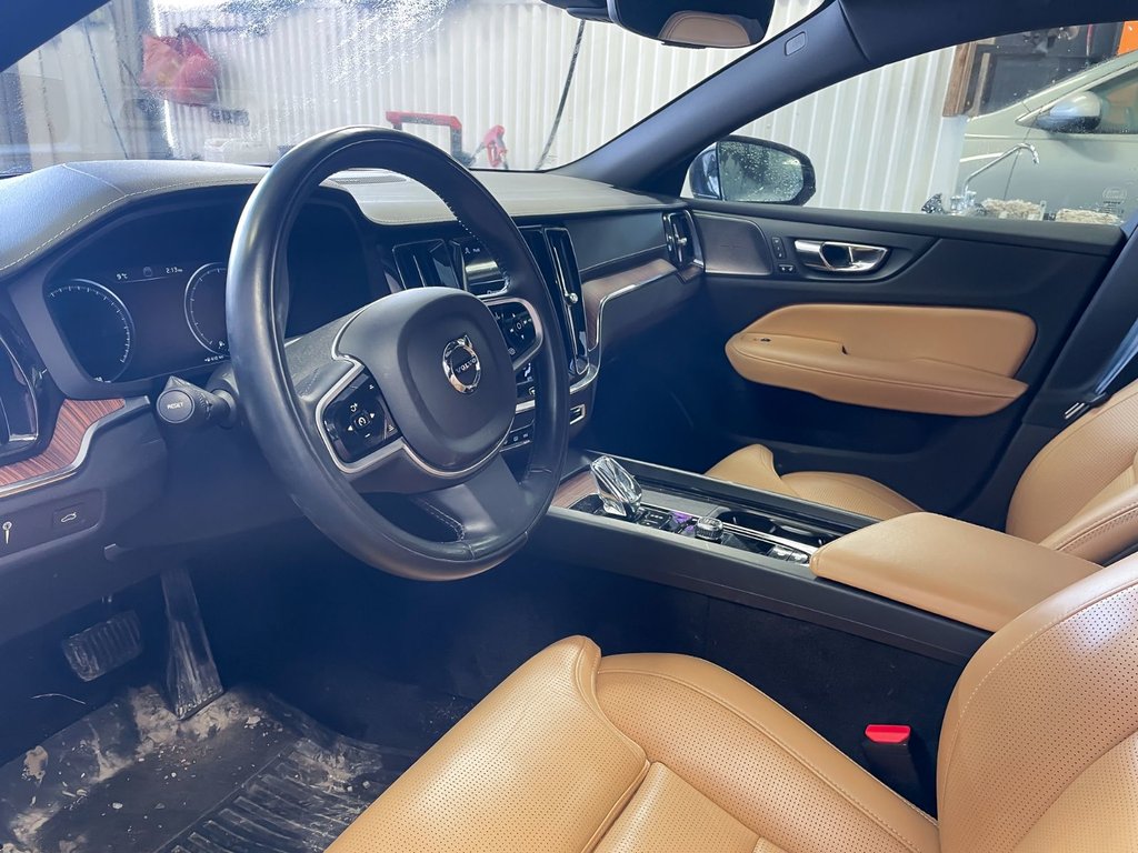 2022 Volvo S60 in St-Jérôme, Quebec - 4 - w1024h768px