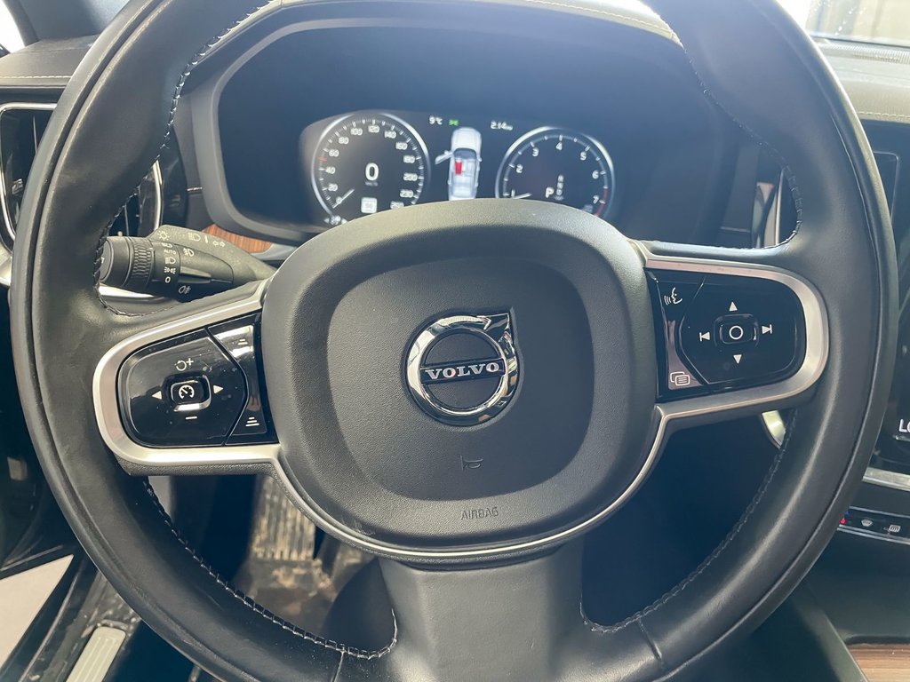 2022 Volvo S60 in St-Jérôme, Quebec - 14 - w1024h768px