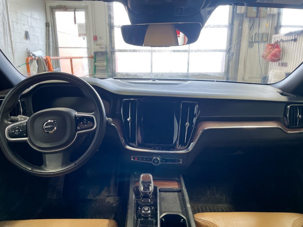 2022 Volvo S60 in St-Jérôme, Quebec - 12 - w1024h768px