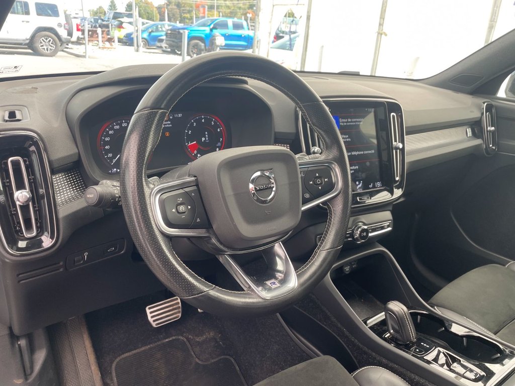 2020 Volvo XC40 in St-Jérôme, Quebec - 4 - w1024h768px