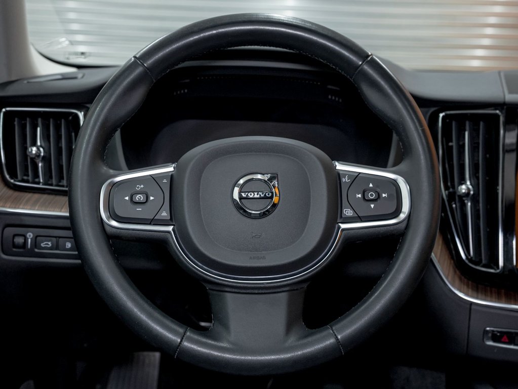 2022 Volvo XC60 Recharge in St-Jérôme, Quebec - 14 - w1024h768px