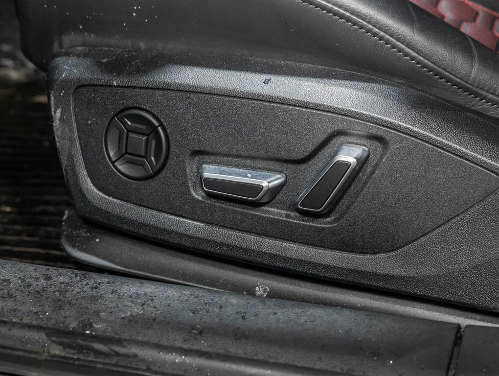 2025 Audi RS 6 Avant in St-Jérôme, Quebec - 18 - w1024h768px