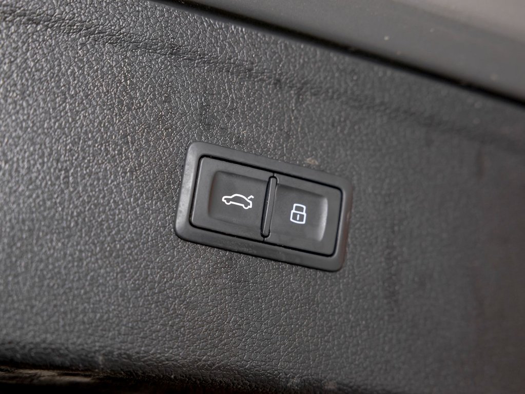 Audi SQ5  2023 à St-Jérôme, Québec - 35 - w1024h768px