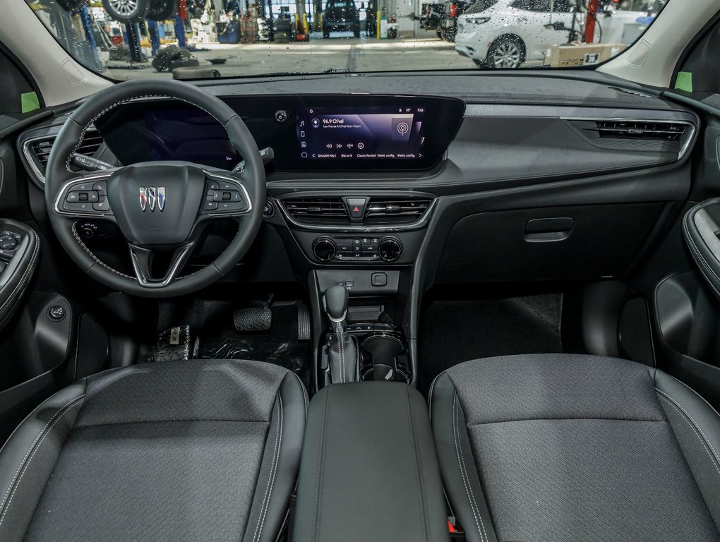 Buick Encore GX  2026 à St-Jérôme, Québec - 4 - w1024h768px