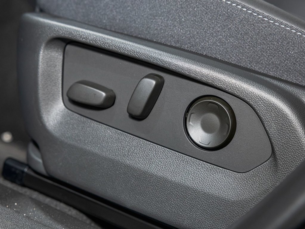 2025 Buick Envision in St-Jérôme, Quebec - 24 - w1024h768px