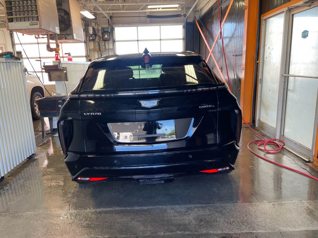 2024 Cadillac LYRIQ in St-Jérôme, Quebec - 9 - w1024h768px