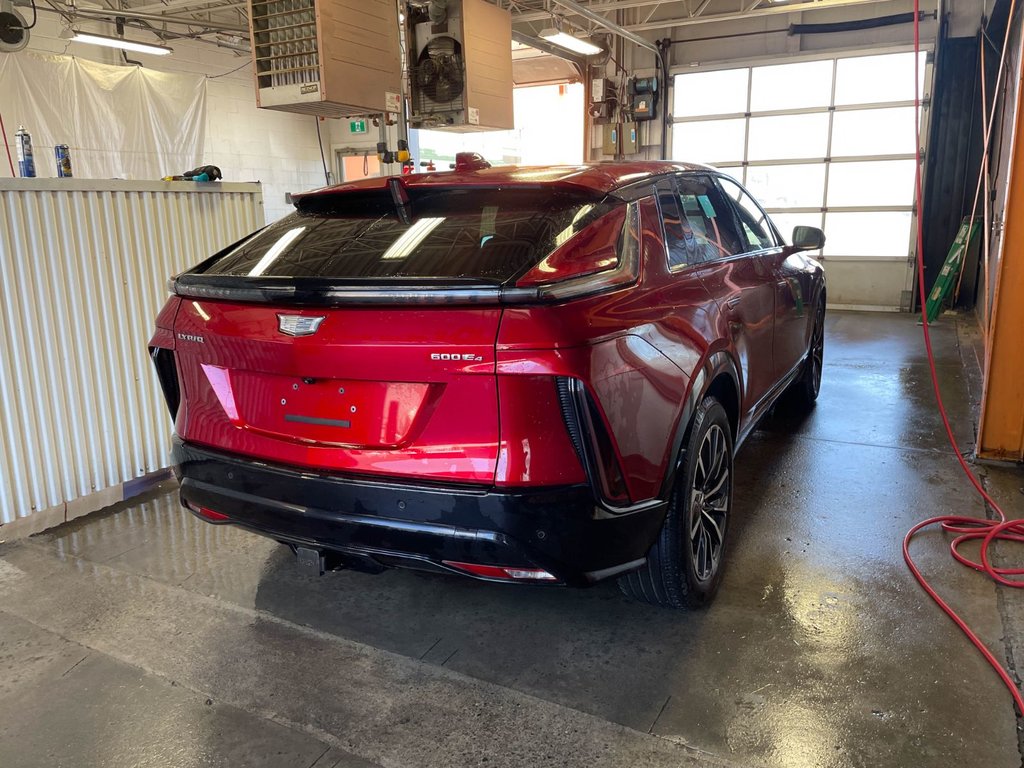 2024 Cadillac LYRIQ in St-Jérôme, Quebec - 10 - w1024h768px