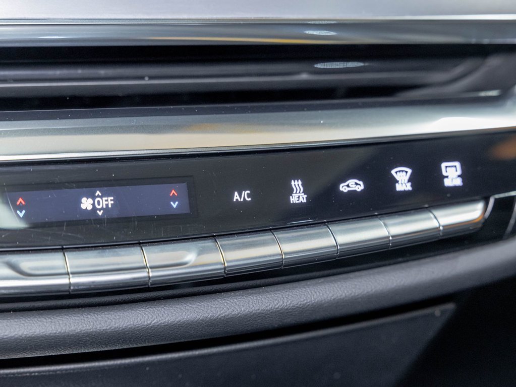 2024 Cadillac LYRIQ in St-Jérôme, Quebec - 22 - w1024h768px