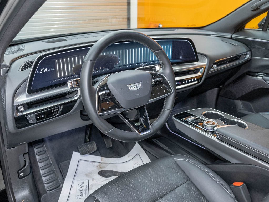 2024 Cadillac LYRIQ in St-Jérôme, Quebec - 2 - w1024h768px