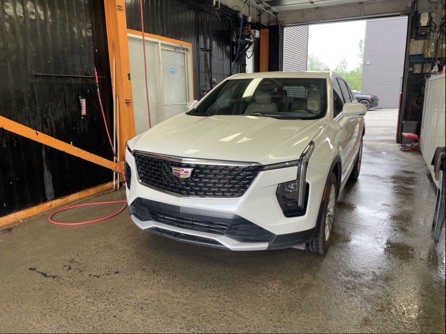 Cadillac XT4  2024 à St-Jérôme, Québec - 1 - w1024h768px