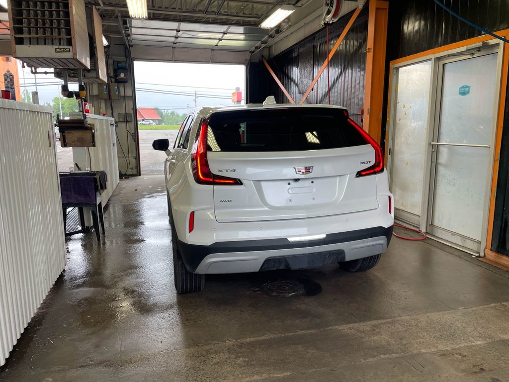 Cadillac XT4  2024 à St-Jérôme, Québec - 5 - w1024h768px