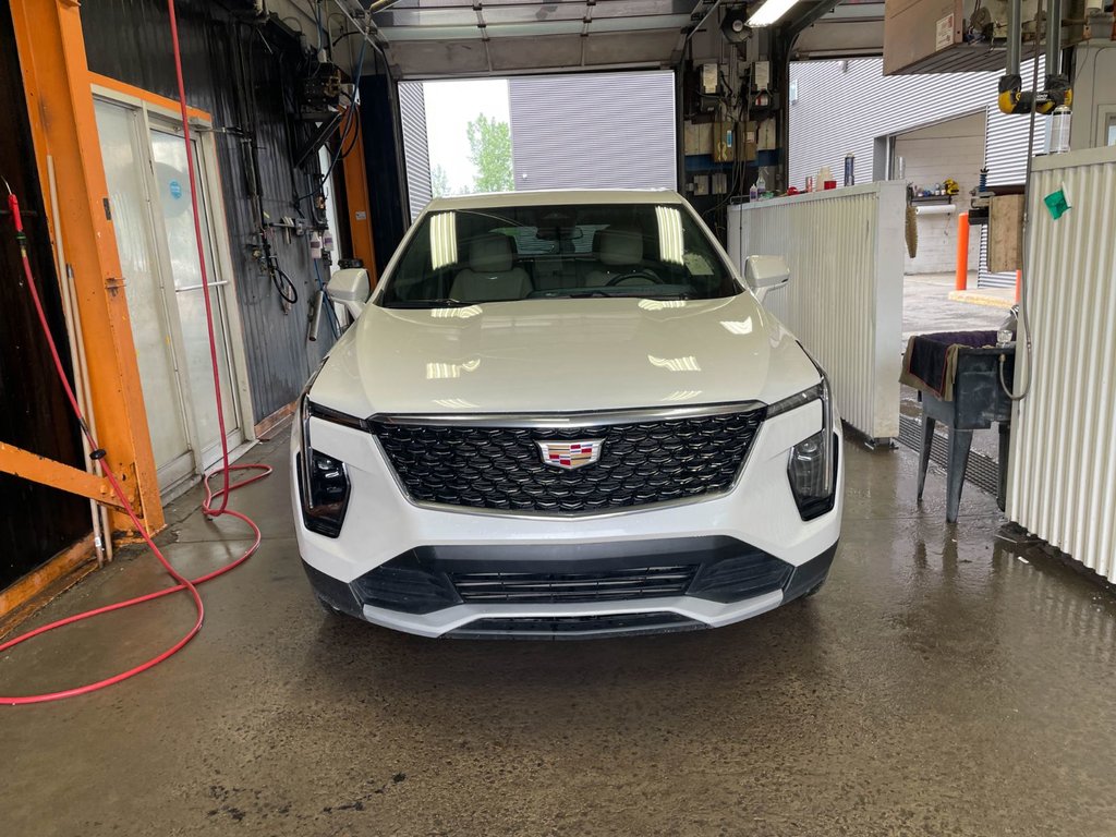 Cadillac XT4  2024 à St-Jérôme, Québec - 4 - w1024h768px