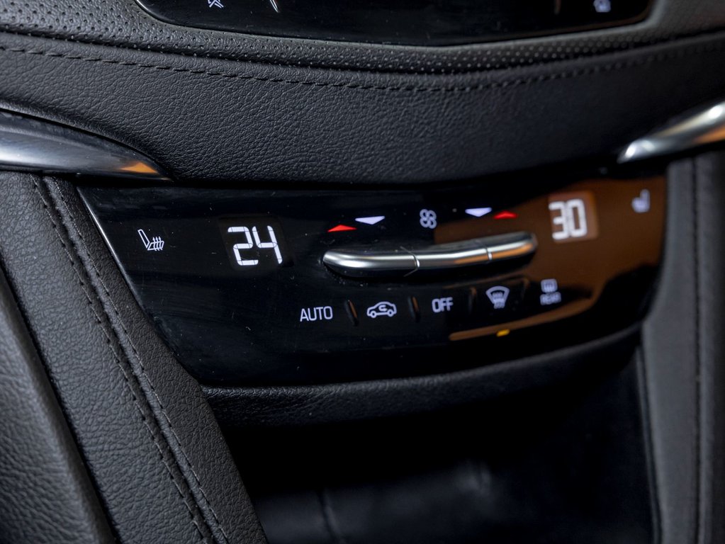 2023 Cadillac XT6 in St-Jérôme, Quebec - 23 - w1024h768px