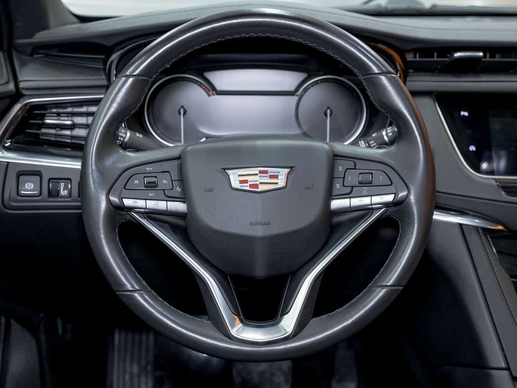 2023 Cadillac XT6 in St-Jérôme, Quebec - 14 - w1024h768px