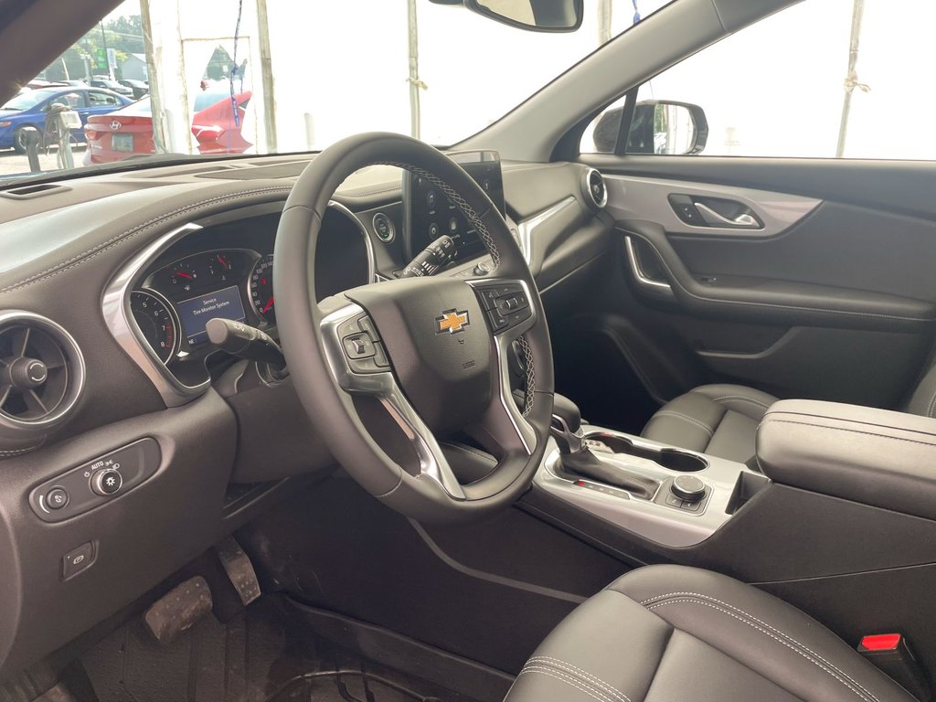 Chevrolet Blazer  2024 à St-Jérôme, Québec - 3 - w1024h768px