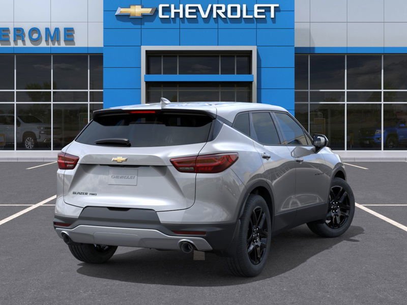 Chevrolet Blazer  2025 à St-Jérôme, Québec - 4 - w1024h768px
