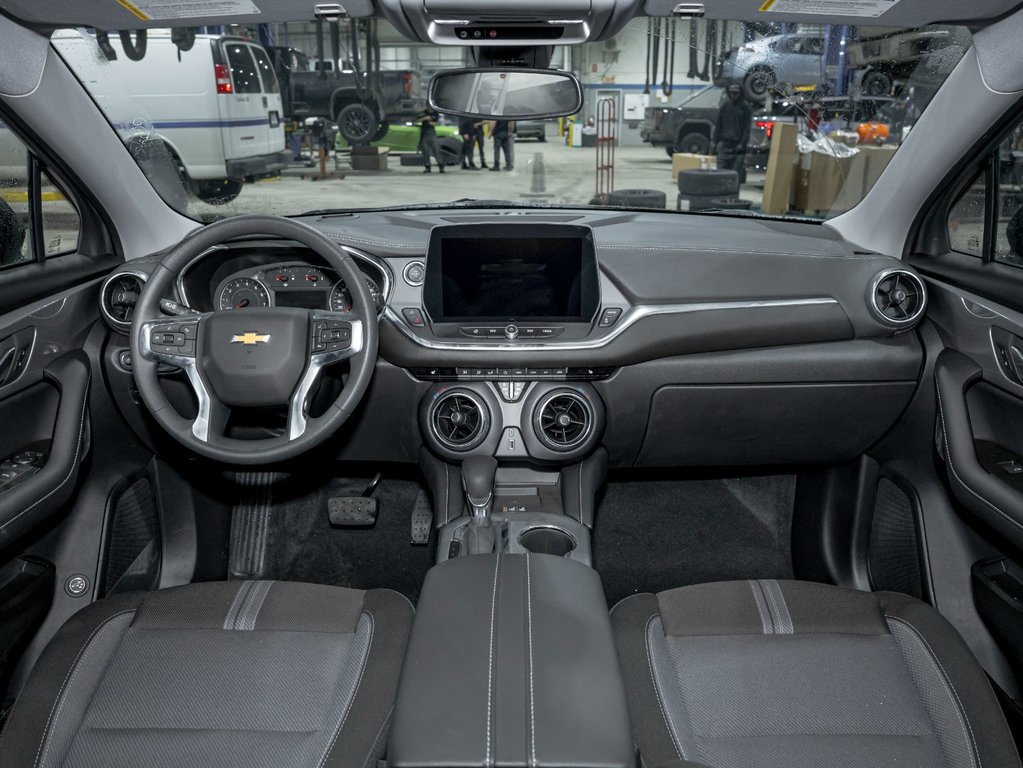 Chevrolet Blazer  2026 à St-Jérôme, Québec - 4 - w1024h768px