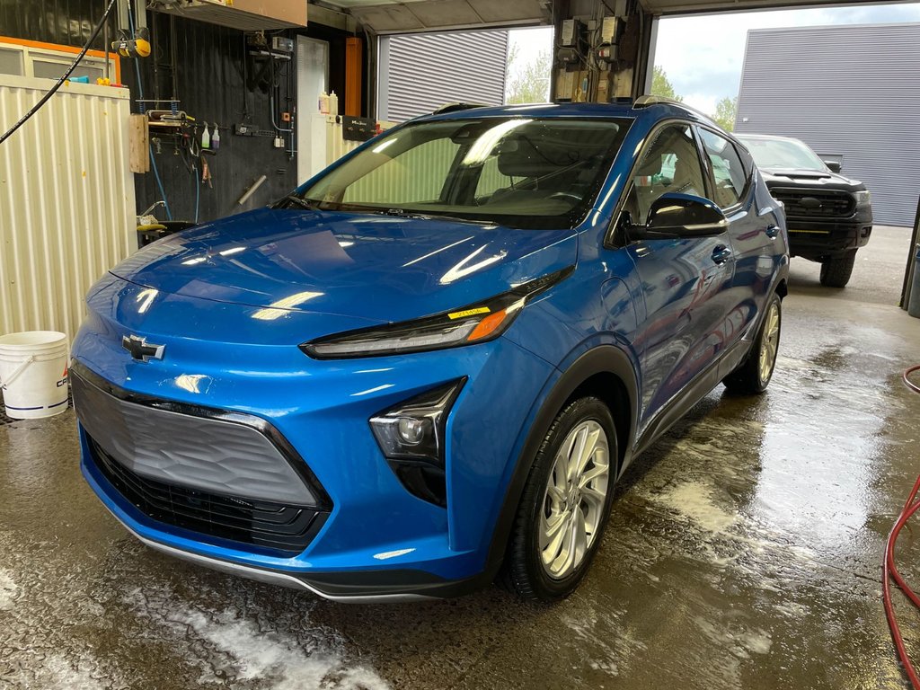2022 Chevrolet Bolt EUV in St-Jérôme, Quebec - 1 - w1024h768px
