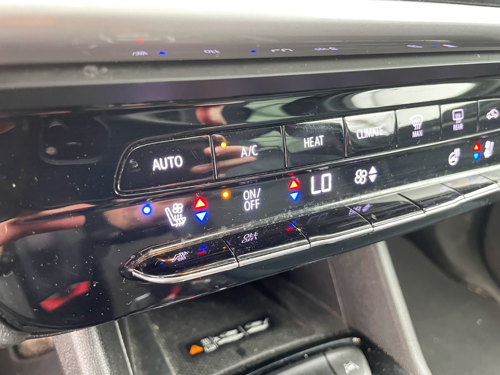 2023 Chevrolet BOLT EUV in St-Jérôme, Quebec - 14 - w1024h768px
