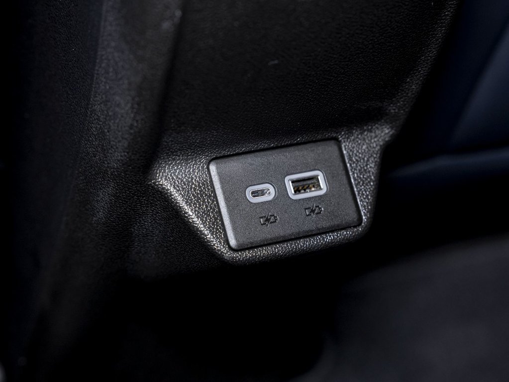 2023 Chevrolet Bolt EUV in St-Jérôme, Quebec - 33 - w1024h768px