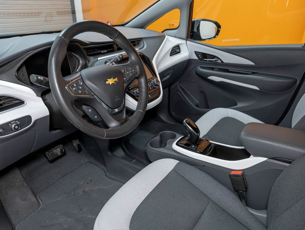 2018 Chevrolet Bolt EV in St-Jérôme, Quebec - 2 - w1024h768px