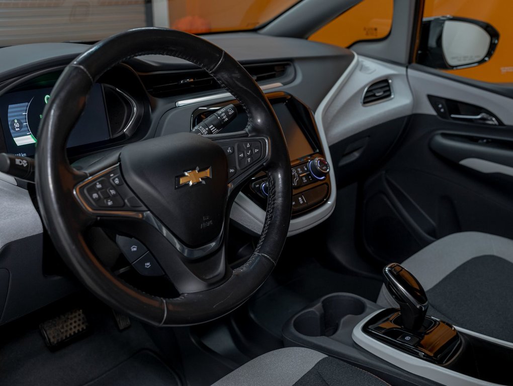 2019 Chevrolet Bolt EV in St-Jérôme, Quebec - 2 - w1024h768px