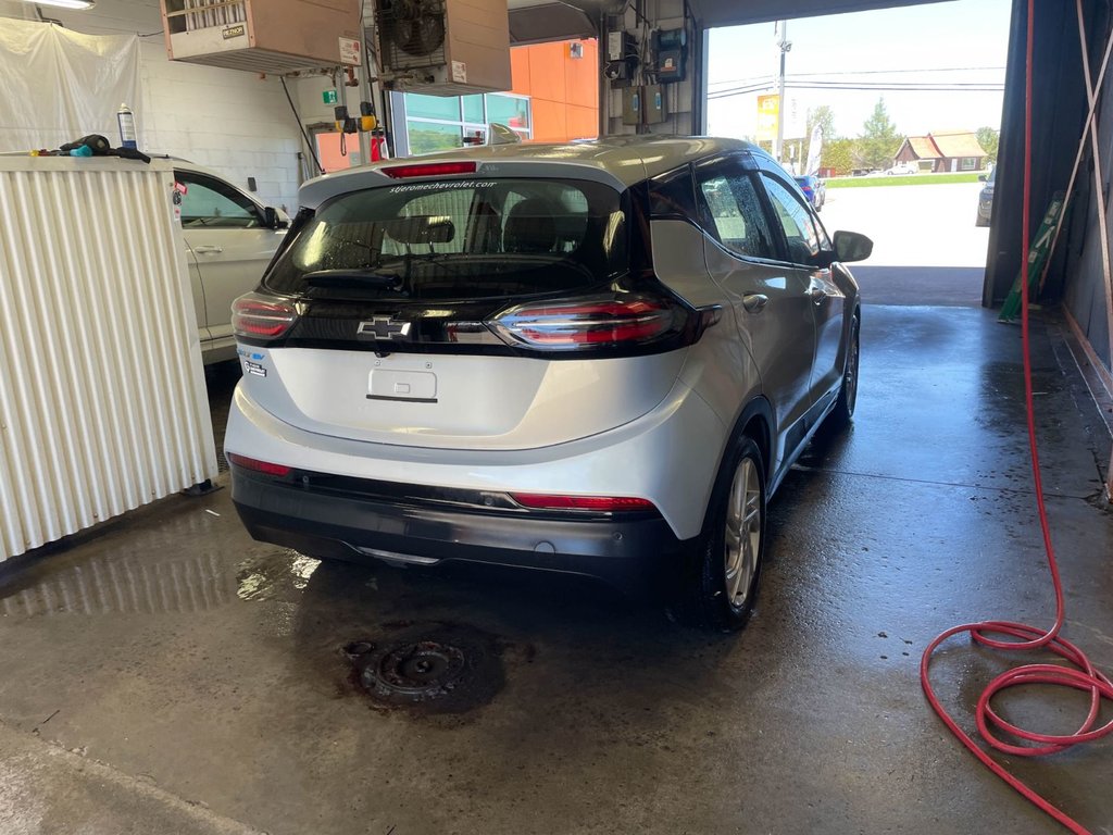 2022 Chevrolet Bolt EV in St-Jérôme, Quebec - 8 - w1024h768px