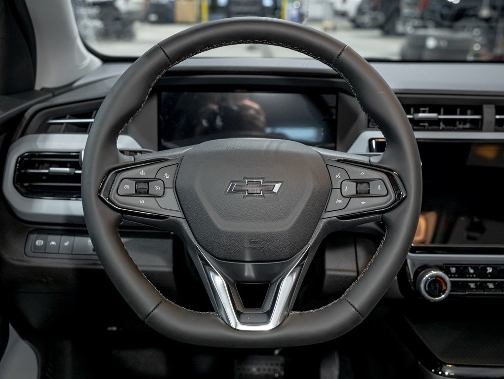 2027 Chevrolet Bolt EV in St-Jérôme, Quebec - 13 - w1024h768px