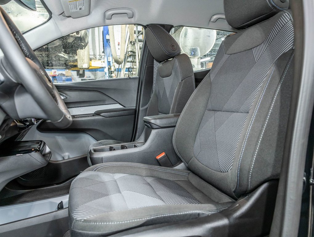 2027 Chevrolet Bolt in St-Jérôme, Quebec - 11 - w1024h768px