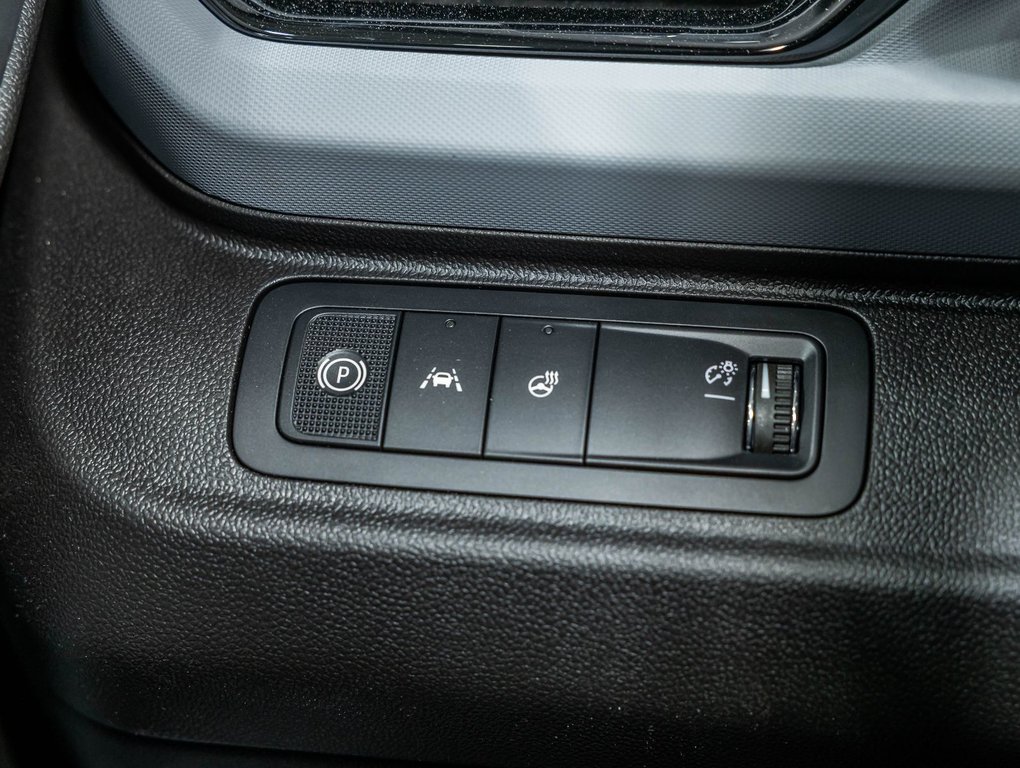 2027 Chevrolet Bolt EV in St-Jérôme, Quebec - 23 - w1024h768px