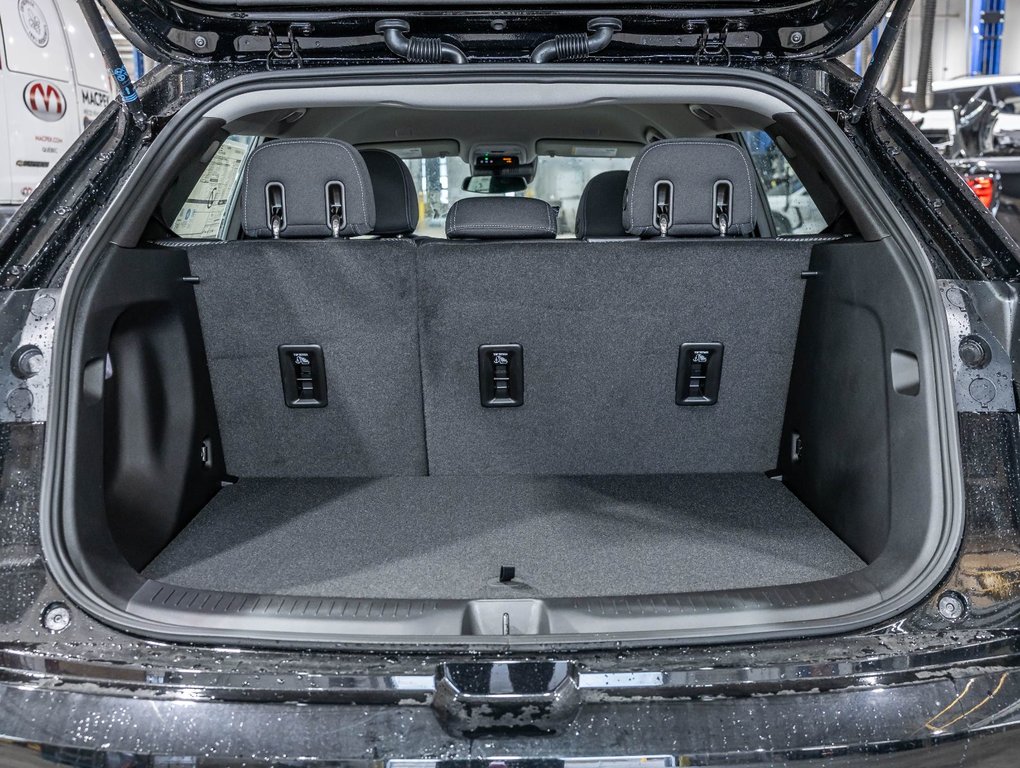 2027 Chevrolet Bolt EV in St-Jérôme, Quebec - 29 - w1024h768px